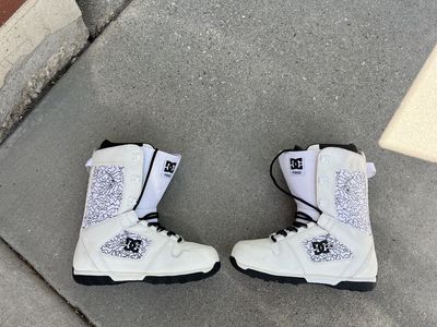 DC Phase 2010 Men’s size 12 snowboard boots