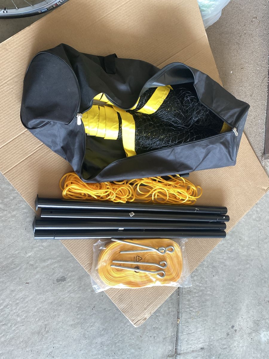 Volleyball/Badminton Net Set