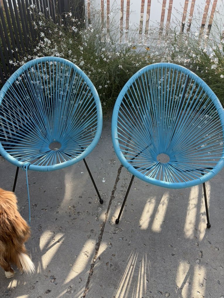 Comfy Indoor/outdoor Chairs