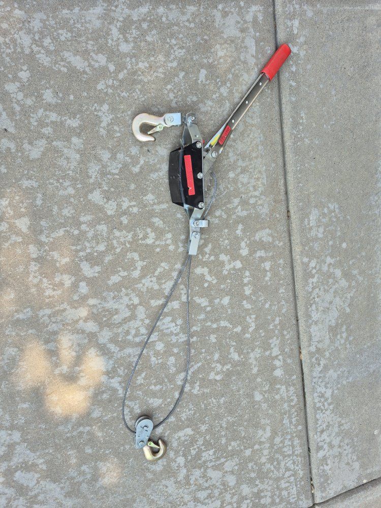 Heavy Duty Come Along Cable Hoist Hand Winch Puller with Hooks