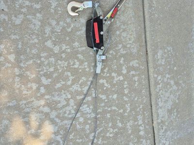 Heavy Duty Come Along Cable Hoist Hand Winch Puller with Hooks