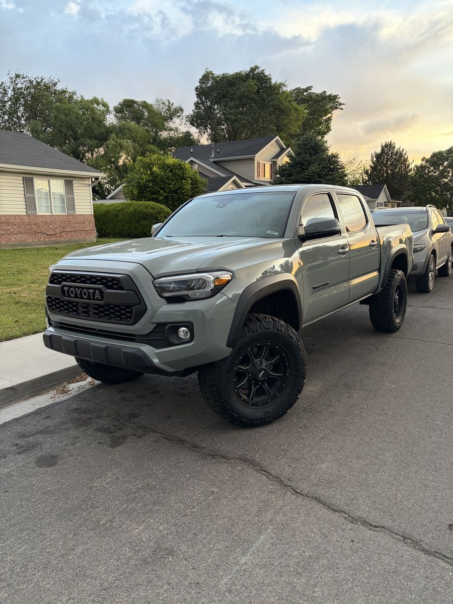 2022 Toyota Tacoma TRD Off-Road