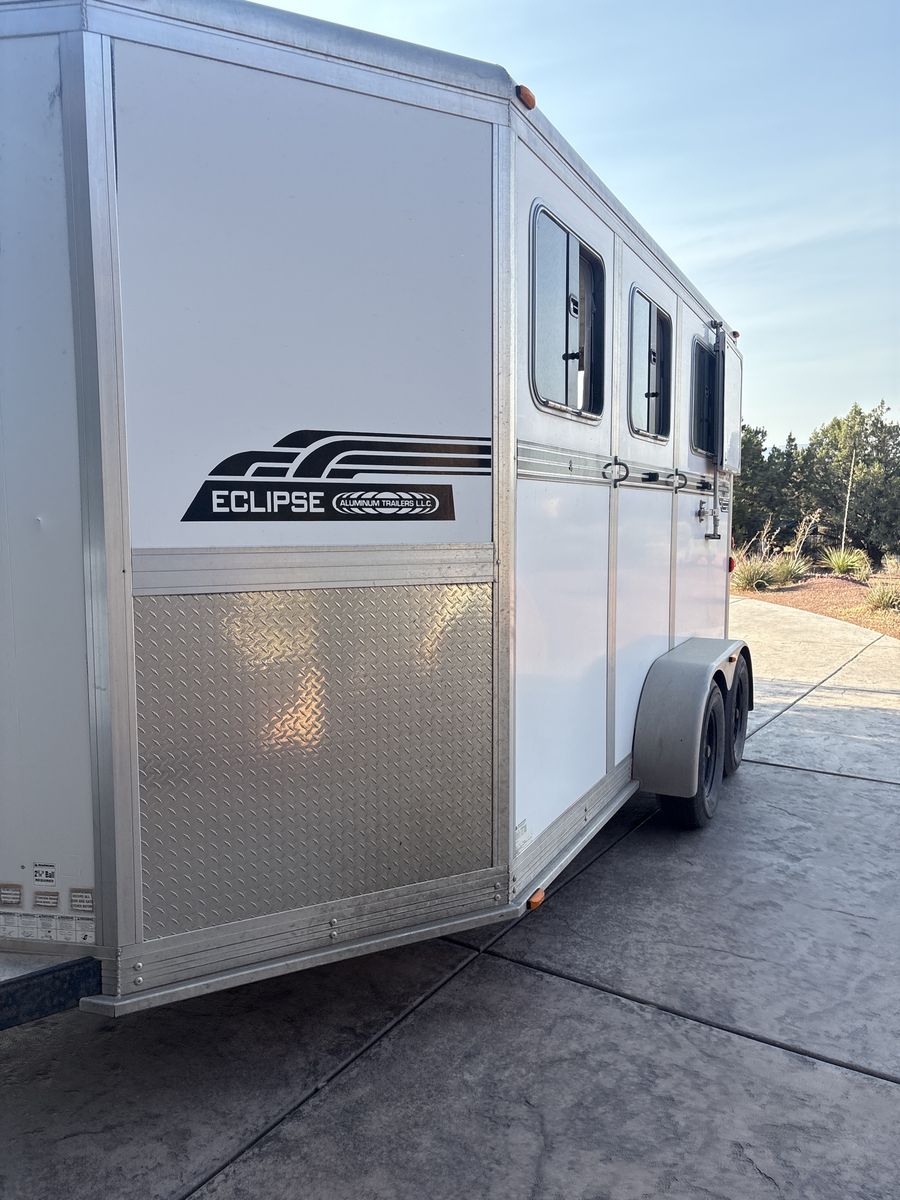 HORSE RIDE Empty trailer heading to St. George from Salt Lake Saturday