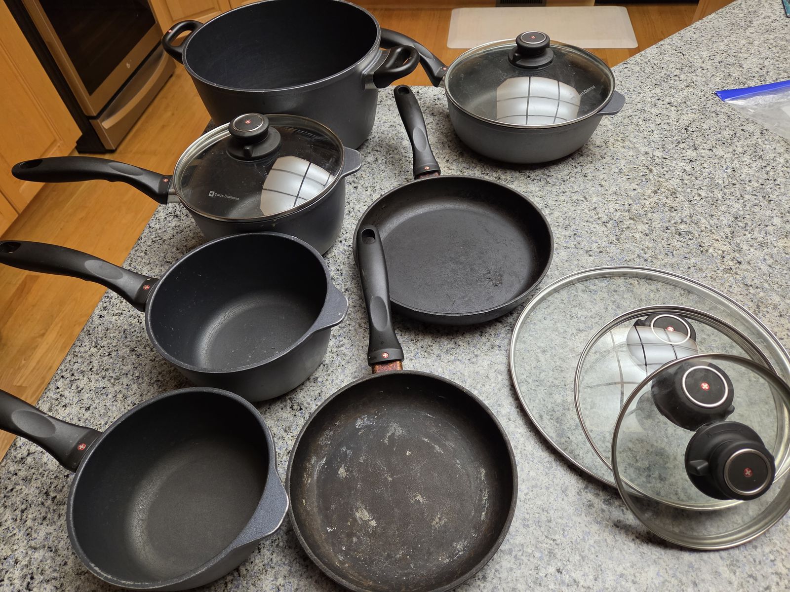 12 piece Swiss Diamond non stick cookware set