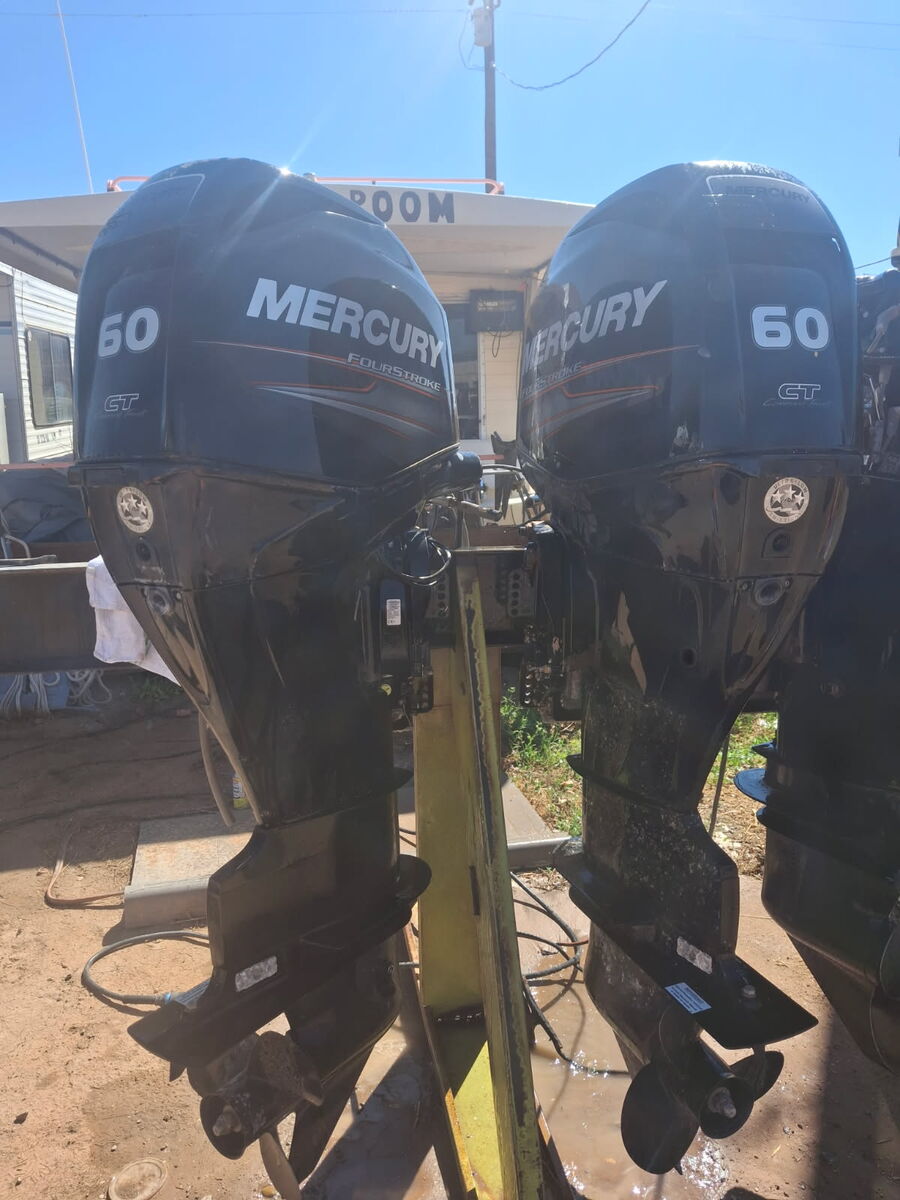 *** Price Reduced*** Pair of 2018 Mercury 60 HP Command Thrust Outboards with only 36.4 hours!