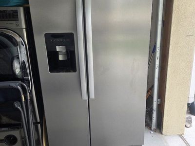 Whirlpool WRS315SDHZ02 Side-by-Side Refrigerator - Stainless Steel Finish, Good Condition