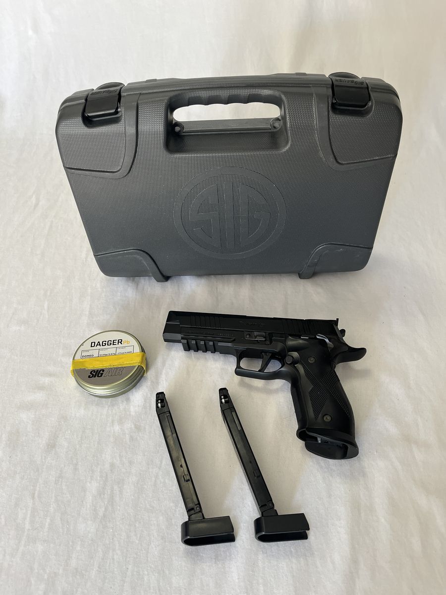 SIG SAUER X-Five CO2 Air Pistol 20 Round (AIR-X5-177-BLK) w/Extra Mag, Case & Pellets