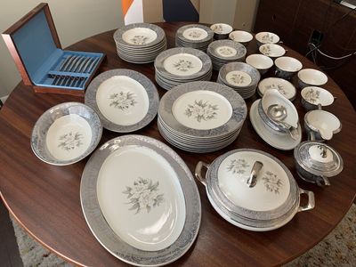 Royal Cathay China Silver Gardenia Dinnerware Set with Silver Knives