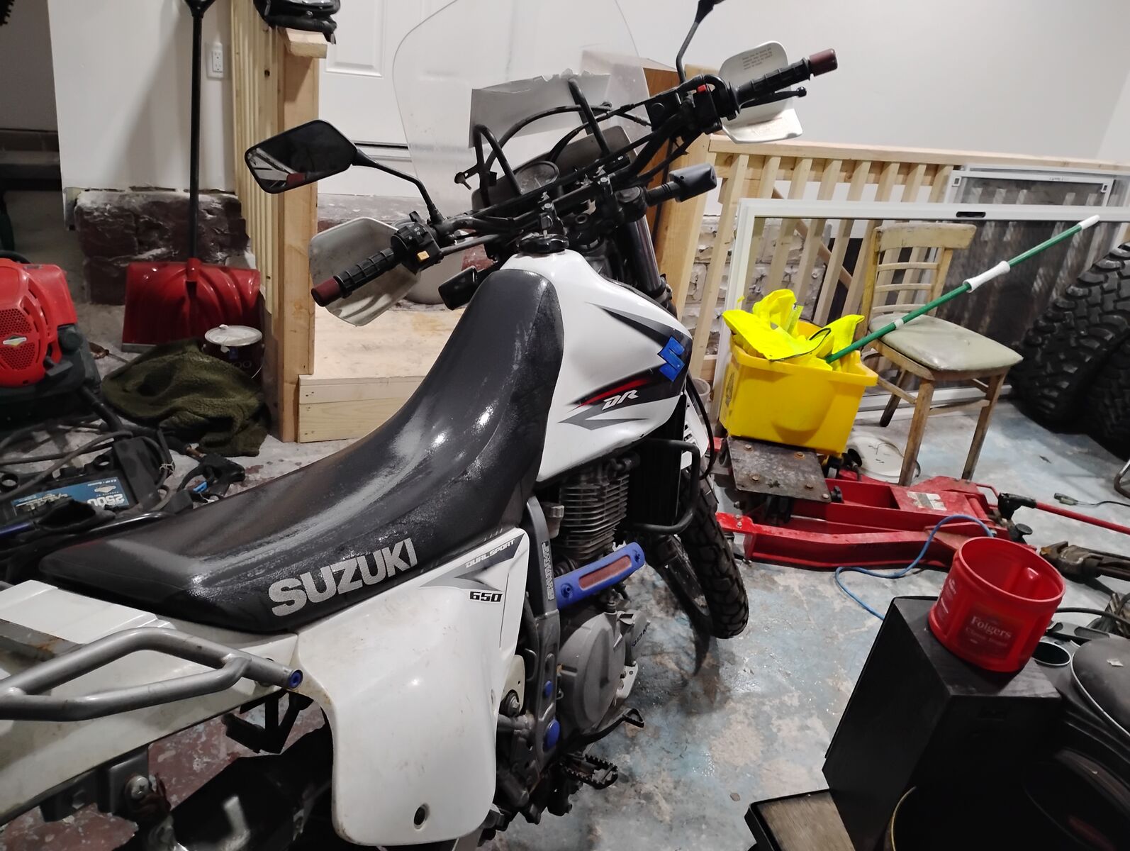 09 Suzuki Dr650e ". The goat"
