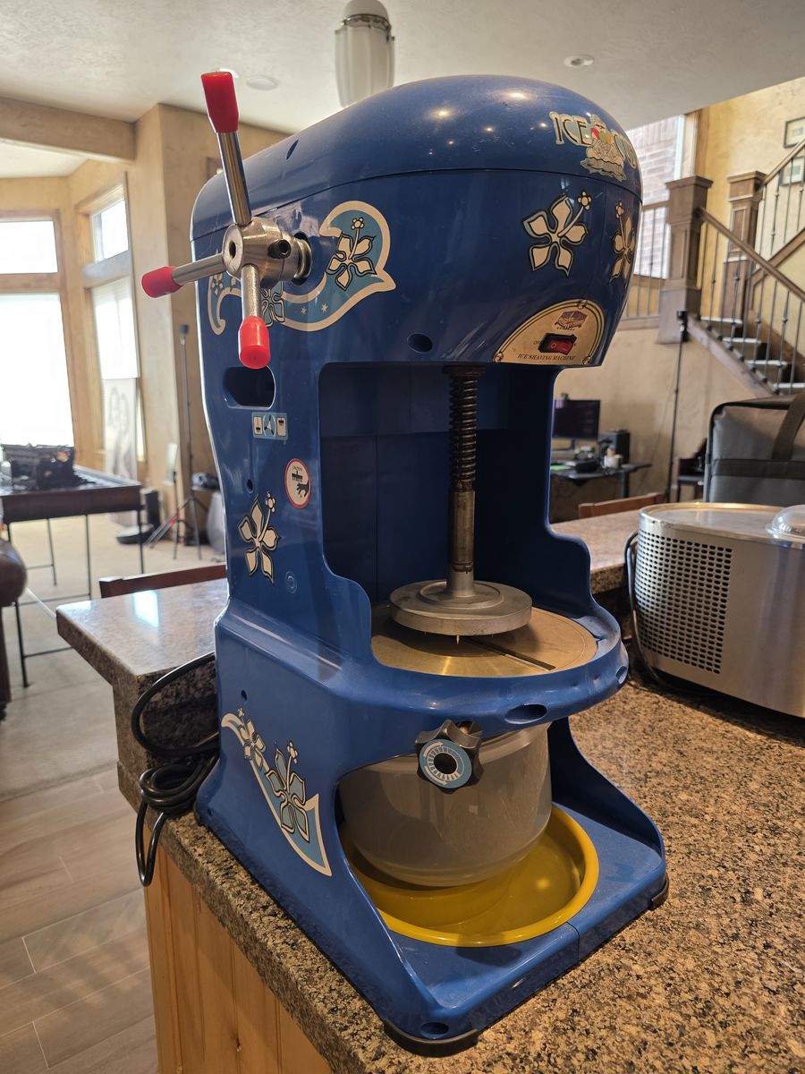 Great Northern Company Ice Cub Shaved Ice Machine - Commercial Ice Shaver, Blue, 1/3 hp