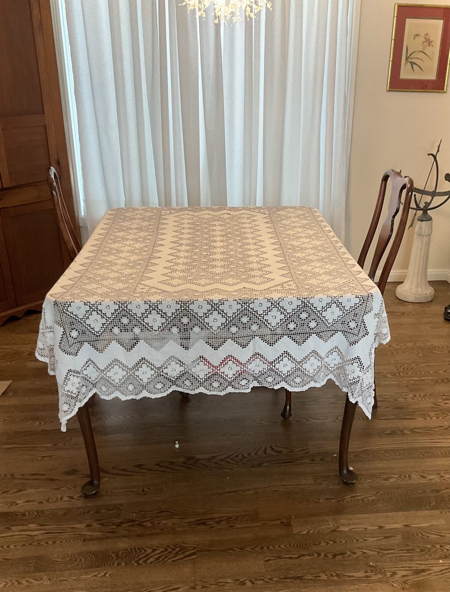 Vintage Filet Lace Tablecloth 