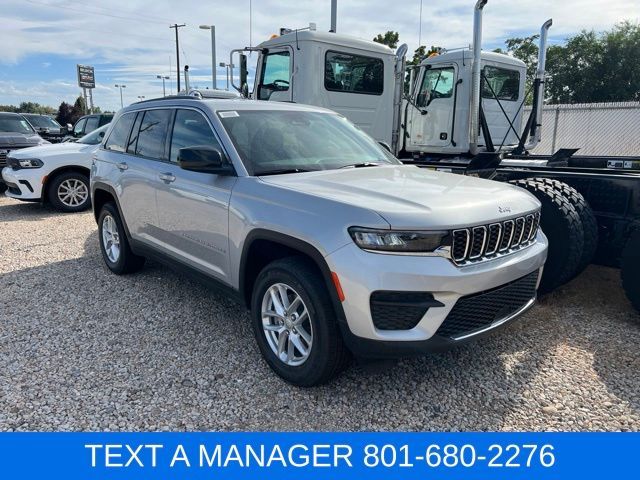 2026 Jeep Grand Cherokee Laredo