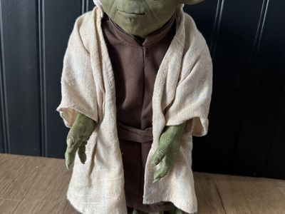 Yoda revenge of the Sith interactive 2005