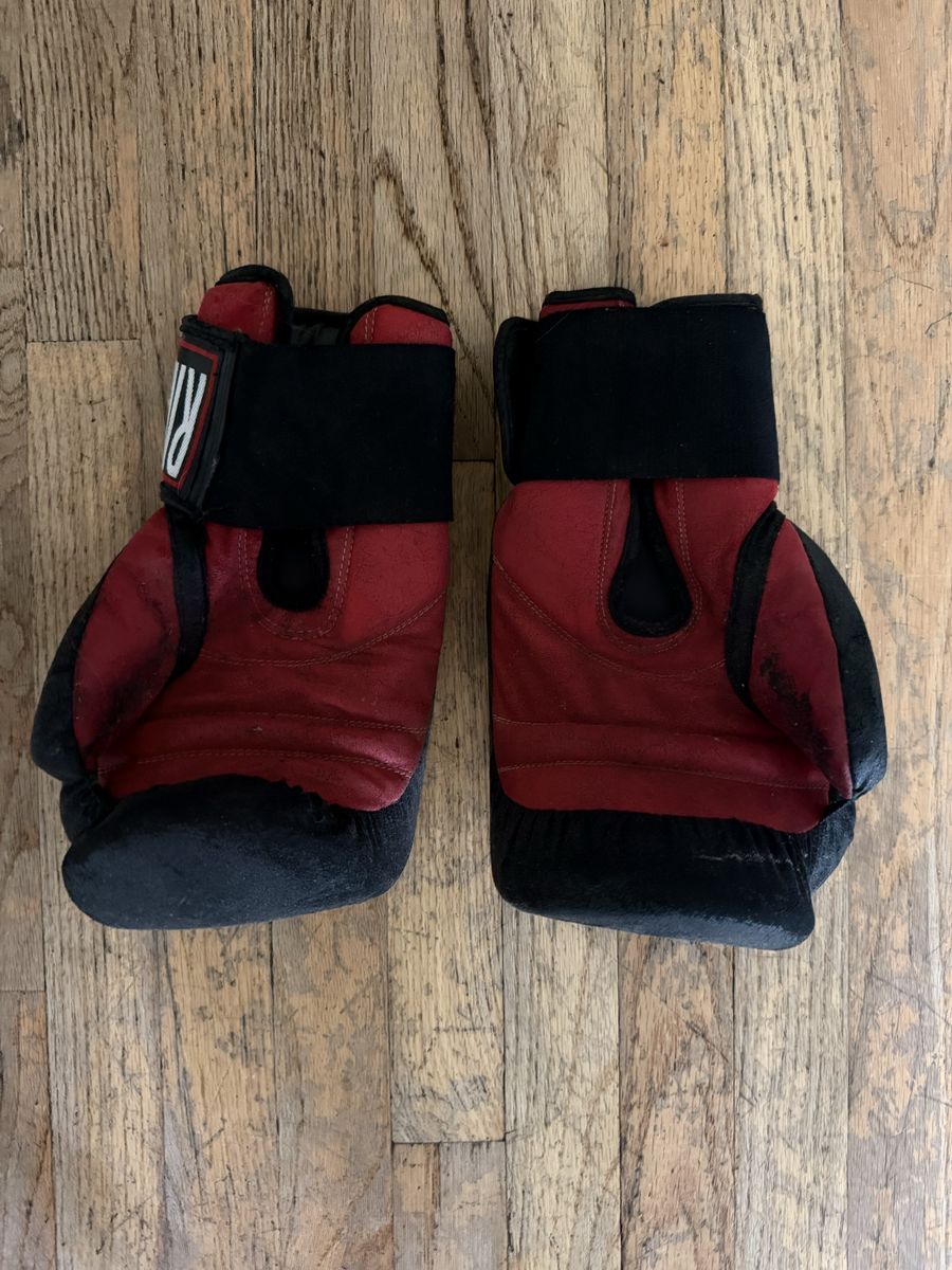 Boxing gloves