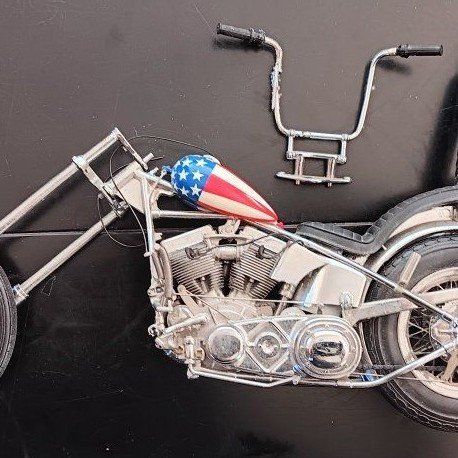 Easy Rider Captain America Chopper ...parts or restore....from the front fork back.the model is perfect..the fork swivels