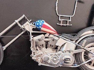 Easy Rider Captain America Chopper ...parts or restore....from the front fork back.the model is perfect..the fork swivels