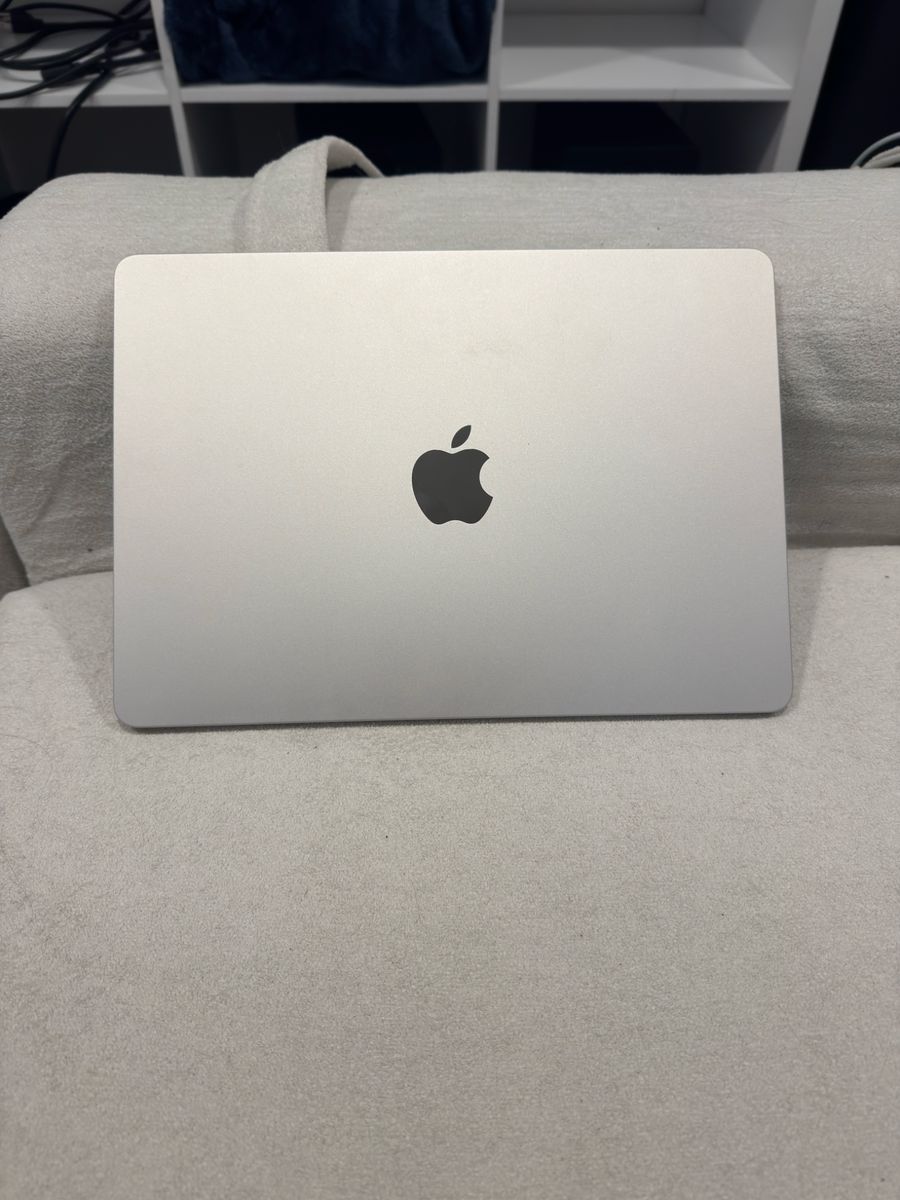 2024 Macbook Air M3 256gb