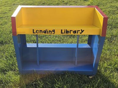 Kids Wooden Rolling Bookshelf "Lending Library" Storage Cart Metal
27"Lx24"Hx12"W