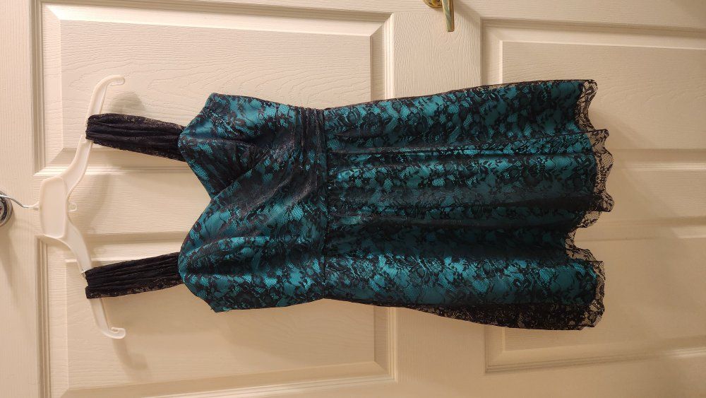 Semi-formal dress size 6