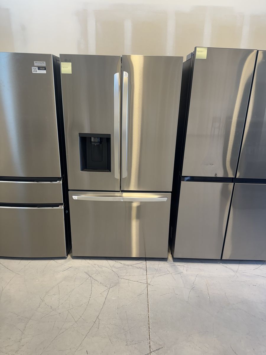 New scratch and dent LG 26 cu. ft. Smart Counter-Depth MAX French Door Refrigerator