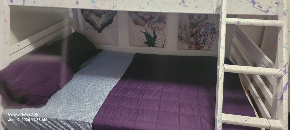 Main image 3