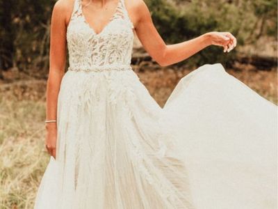 Stunning A-Line Lace & Tulle Wedding Dress with Beaded Bodice & Open Back