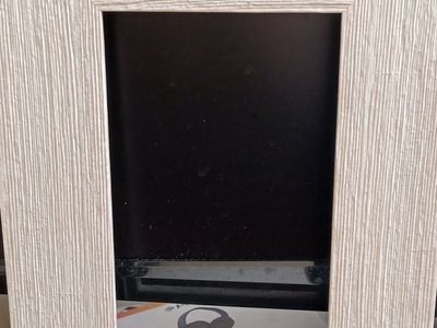 Picture frame/ Free cell case