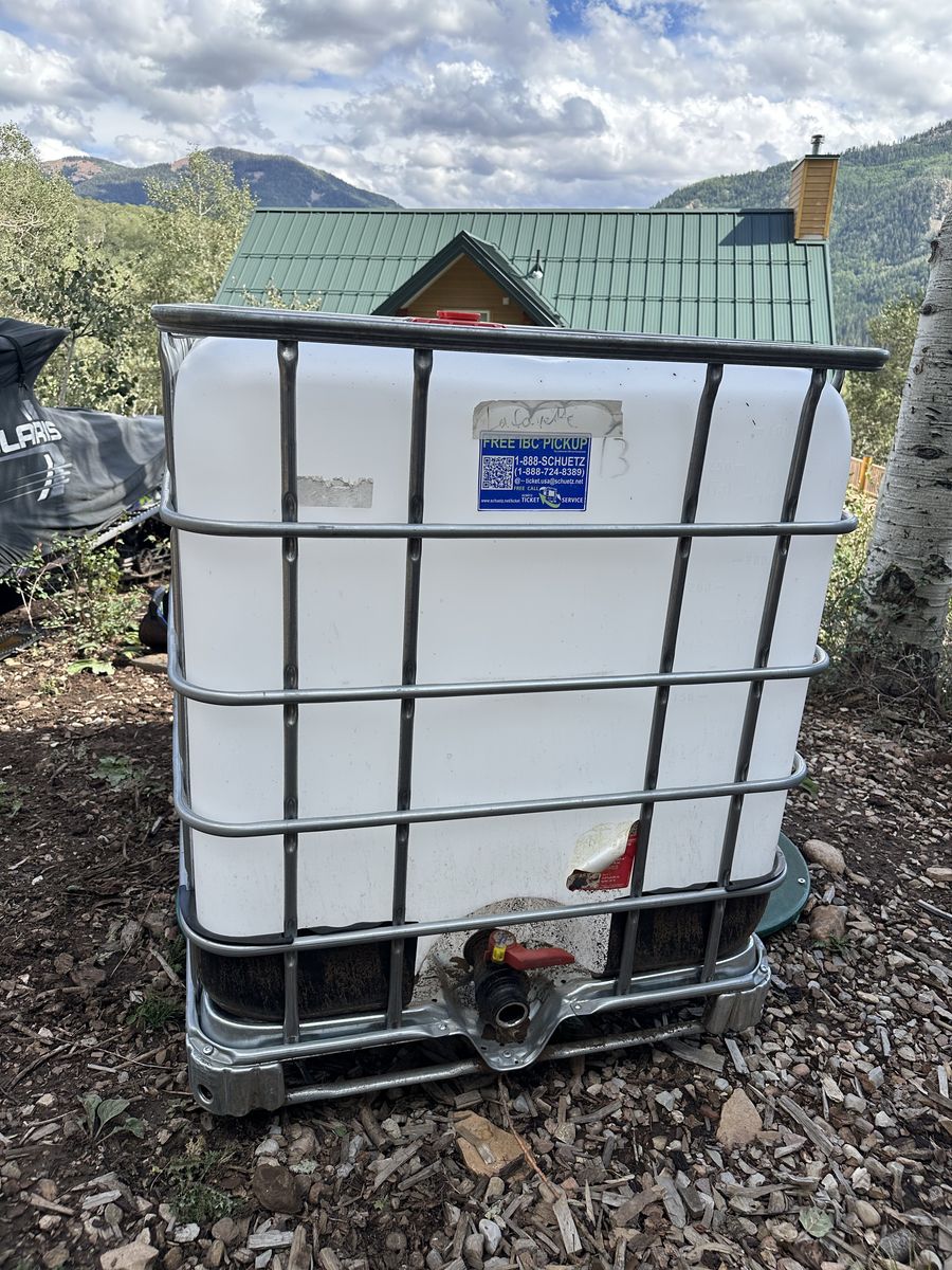 IBC Tote Tank 275 Gallon Water Storage Container with Metal Cage