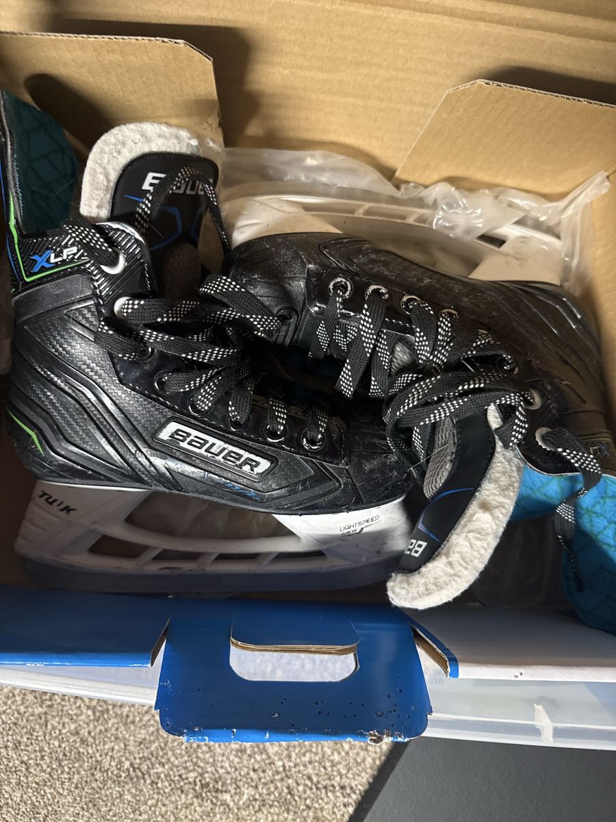 Bauer Supreme M4 Youth Ice Hockey Skates Size 1.5 - Black/Yellow