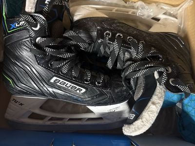 Bauer Supreme M4 Youth Ice Hockey Skates Size 1.5 - Black/Yellow