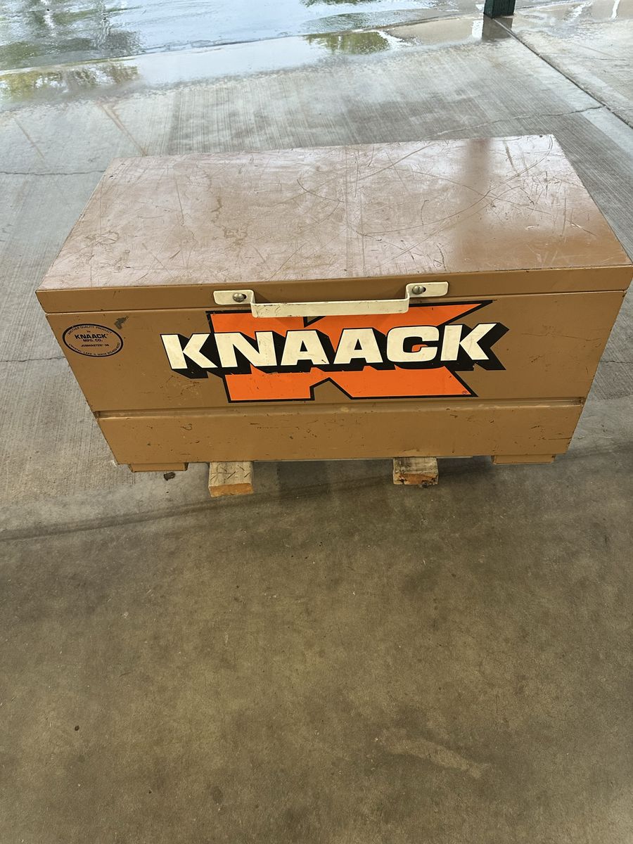Knaack Jobmaster Heavy Duty Steel Jobsite Storage Chest Box