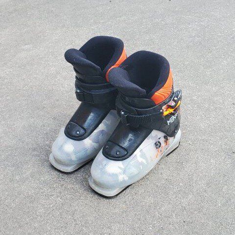 Kids Toddler Dalbello 10-10.5 Ski Boots Mondo 17