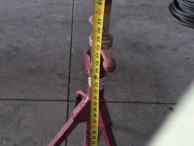 Wheeler Rex Adjustable V-Head Pipe Jack Stand
