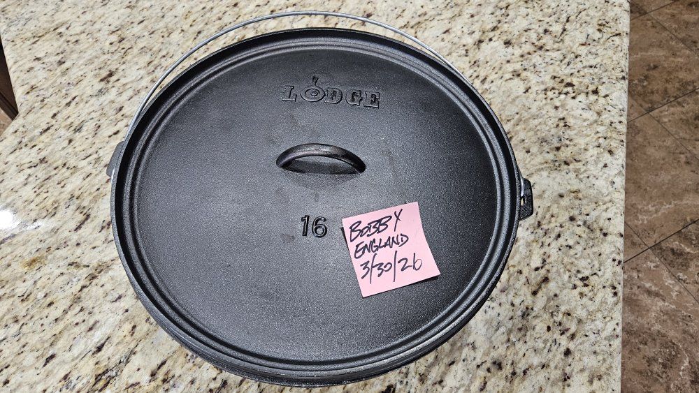 Lodge #16 Cast Iron Camp Dutch Oven