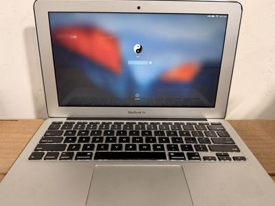 Apple MacBook Air 11-inch