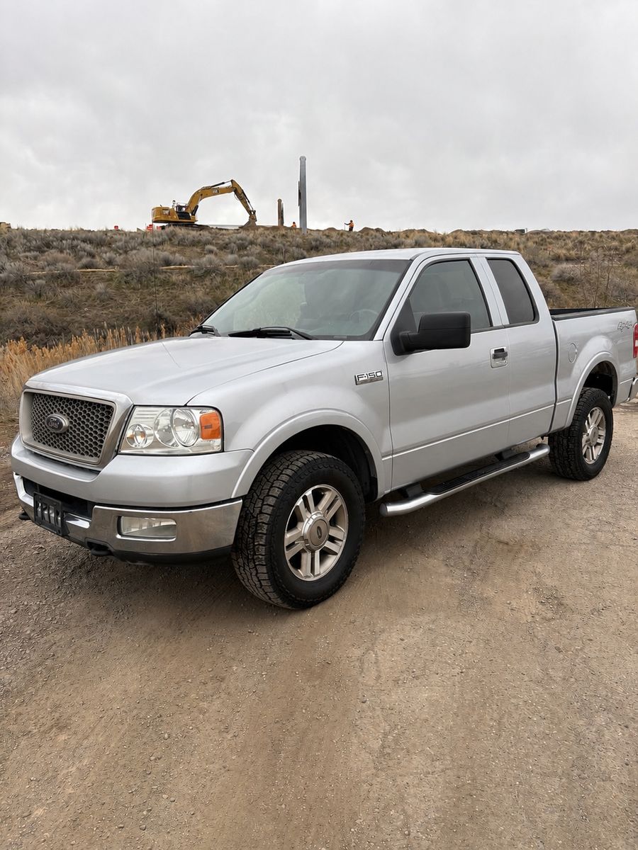 2005 Ford F150 Regular Cab · 5.4L 4x4