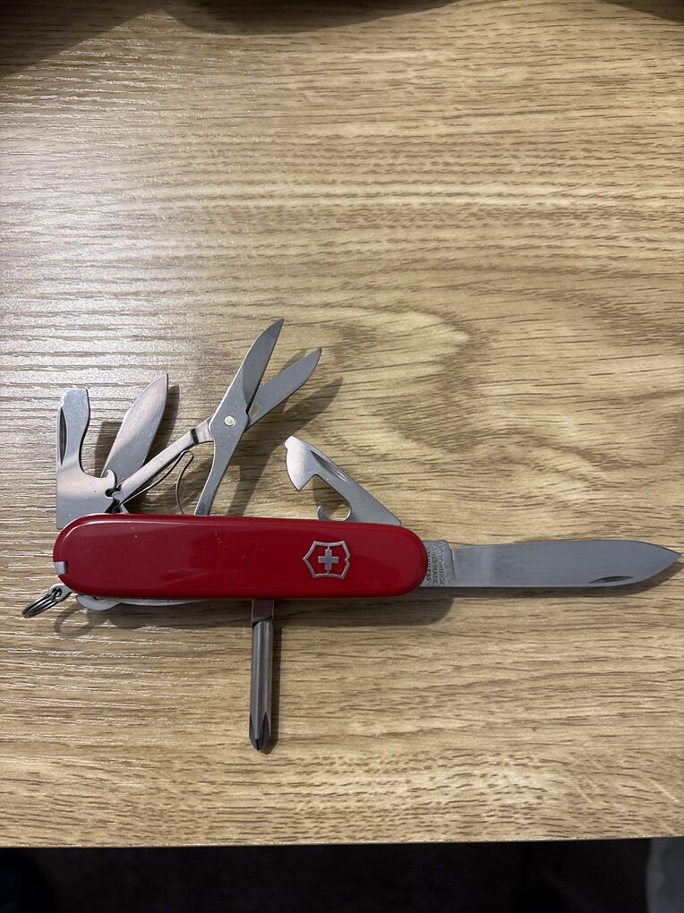Swiss Army Pocket Knife, Victorinox Officer