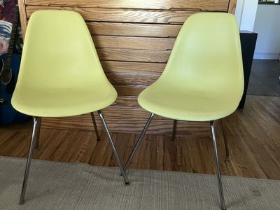 Eames Yellow Green Molded Plastic Side Chair, set of 4