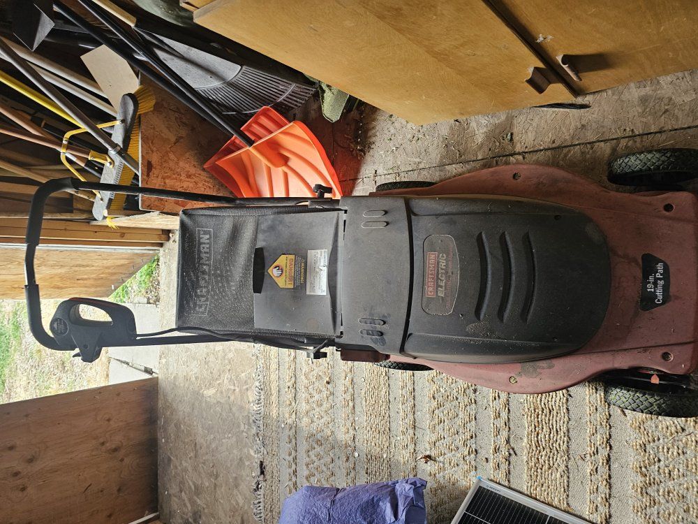 Plug in electric lawn mower