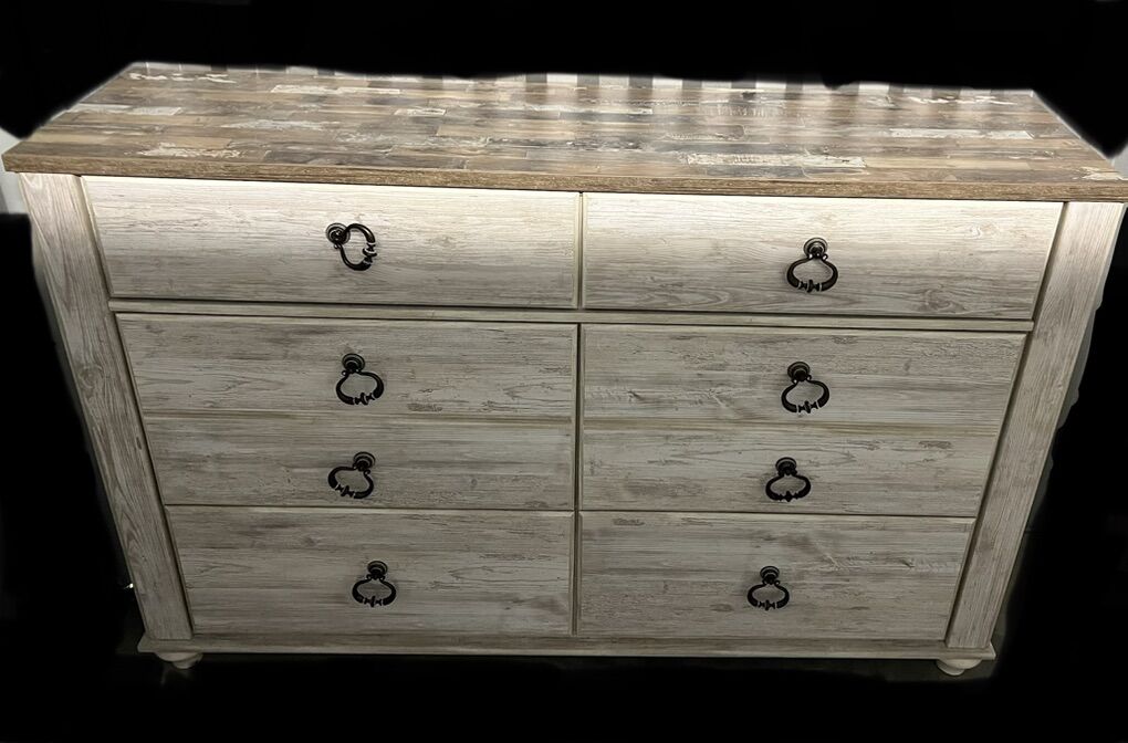 New Ashley Willowton Bedroom Set