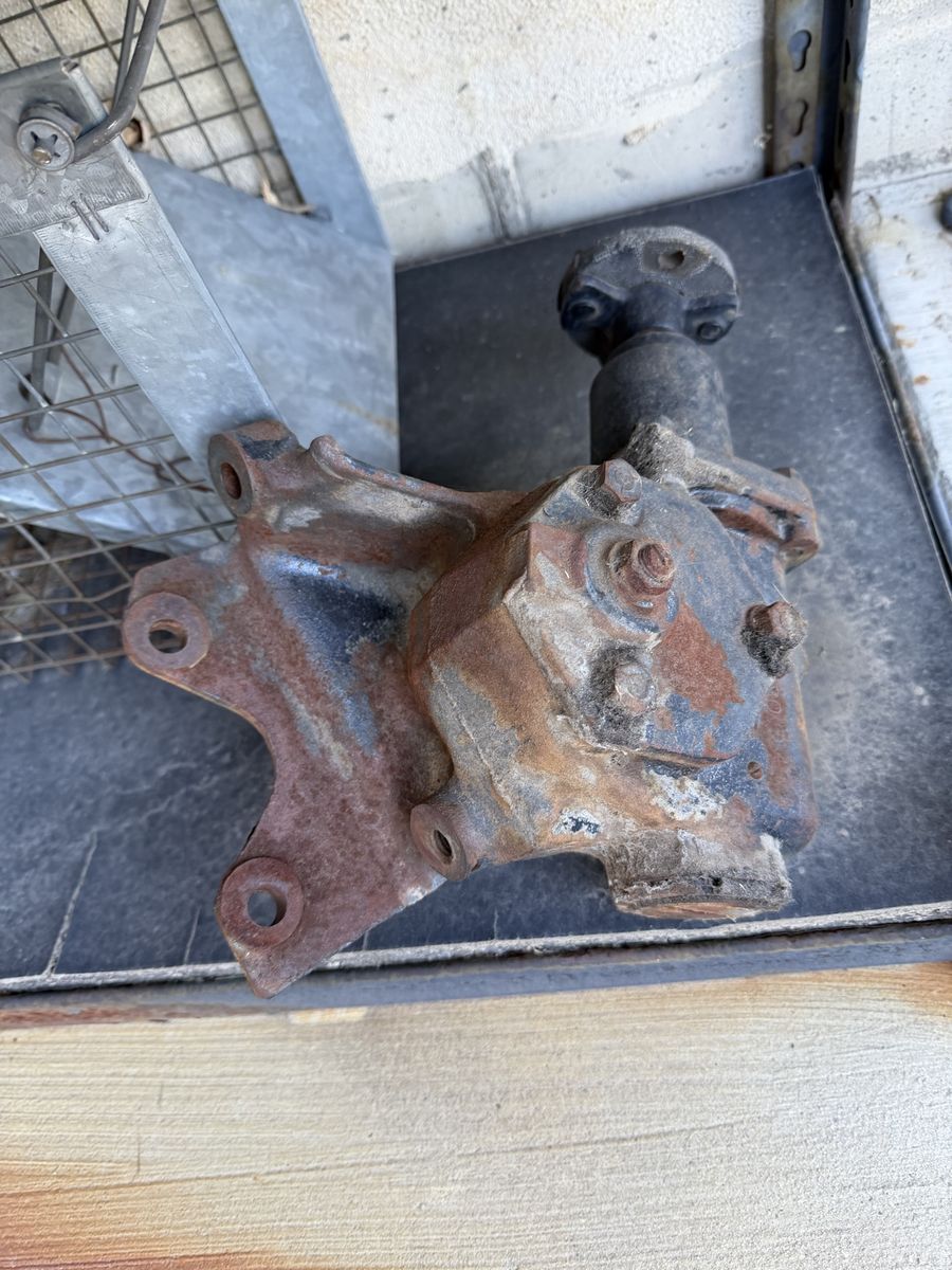 Manuel steering gear 1950 Chevrolet truck