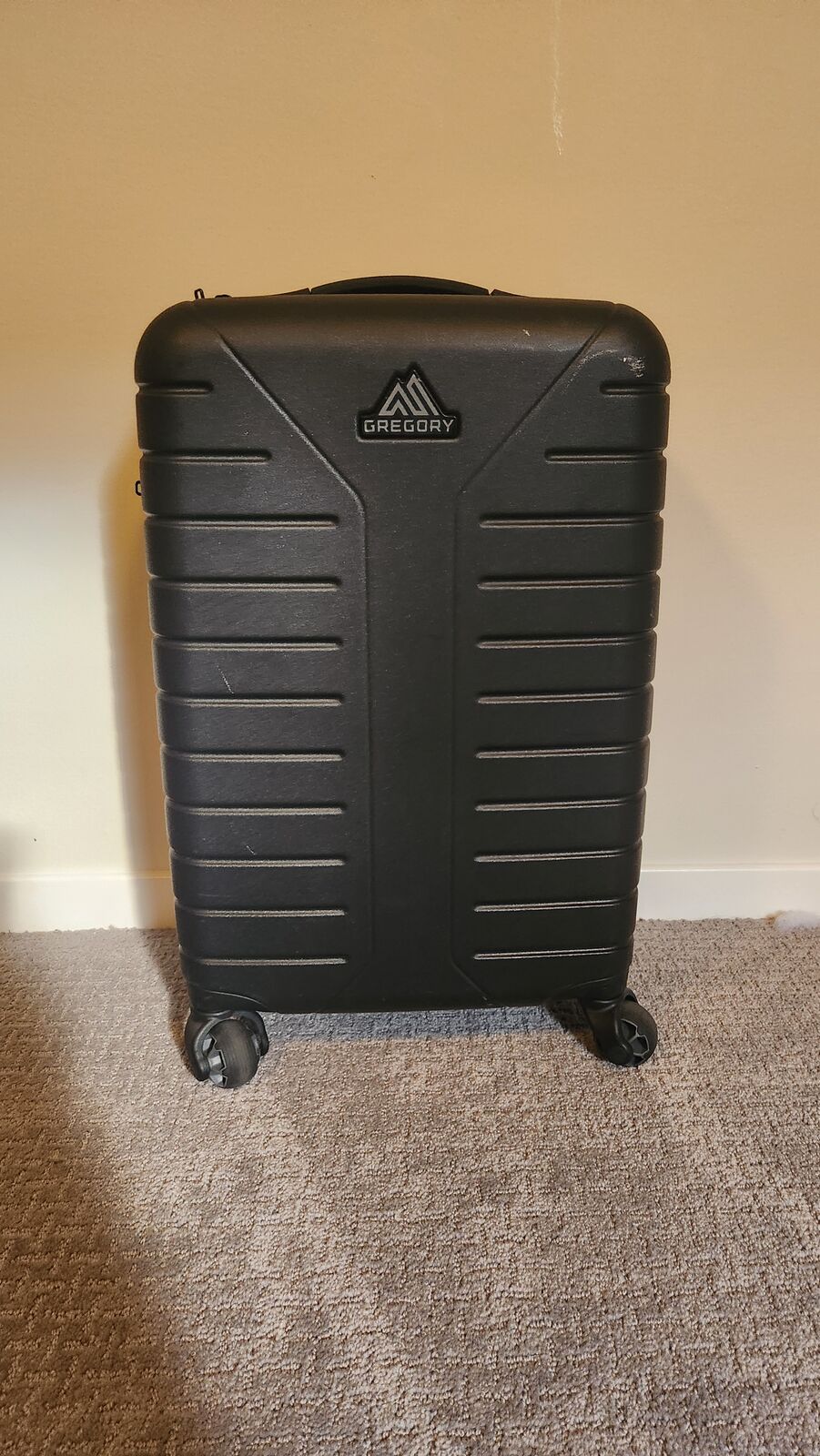 Gregory Quadro 22" Rolling Suitcase