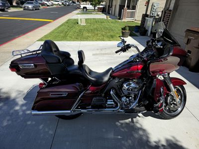 2016 Harley Davidson Road Glide Ultra LOW MILES!