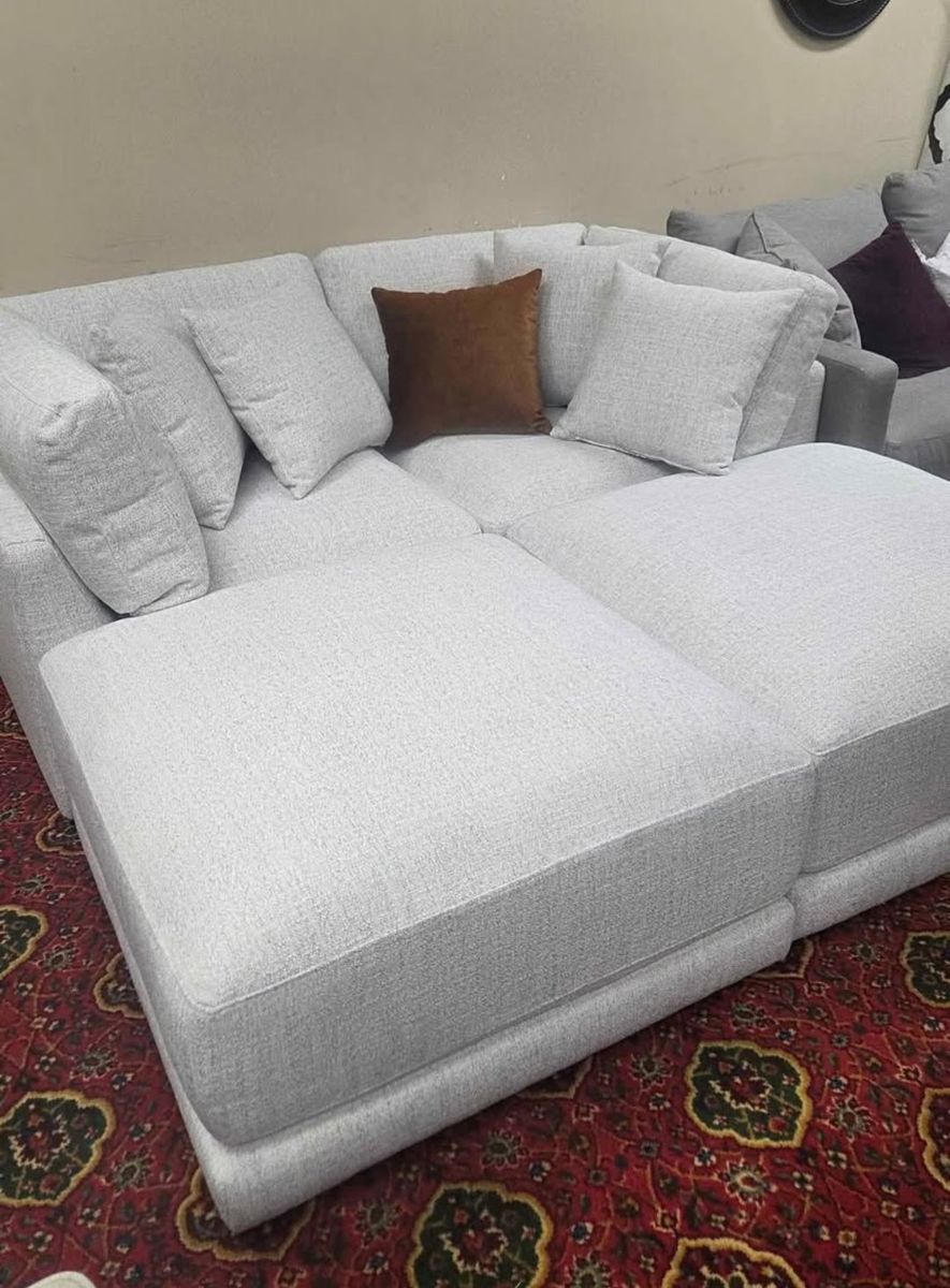 New Stunning 4-Piece Modular Sectional