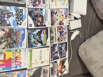 Nintendo Wii Console Bundle White with Controllers and 12 Games