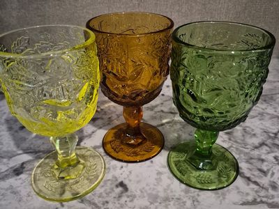 3x Vtg Madonna Inn Holly Goblets LG Wright Fenton 2x Uranium Glass Glow Amber