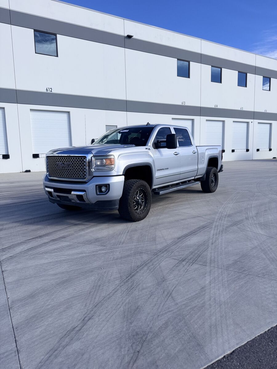 2015 GMC 2500 Denali