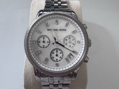 Michael Kors MK520 Women’s Watch