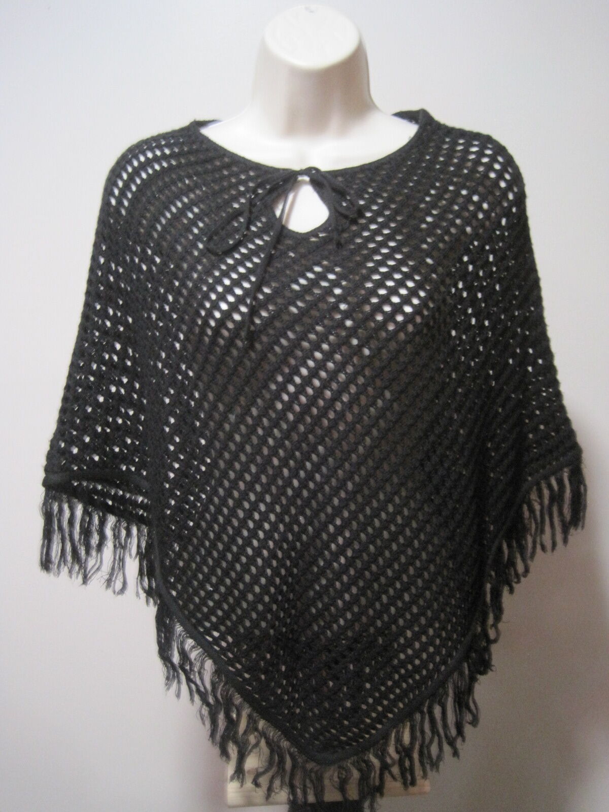 Unbranded Womens Medium Acrylic Black Shawl Sweater Wrap Knit Poncho Fringe Trim