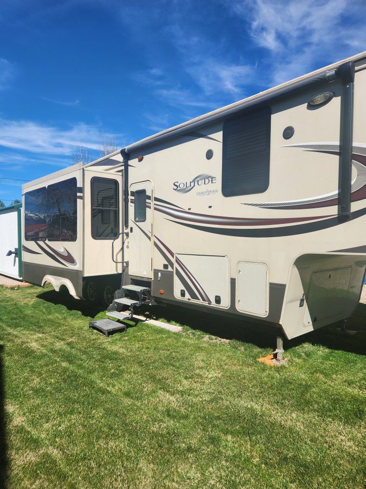 5th WHEEL RV